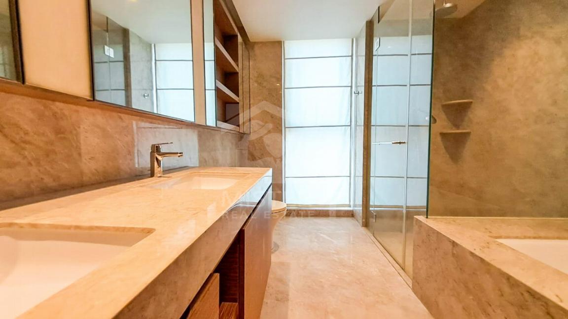 Apartment for Rent at The Residences, Colombo 02 - image 6