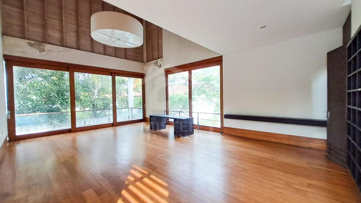 Luxury Bungalow for Rent in Colombo 03- image 6