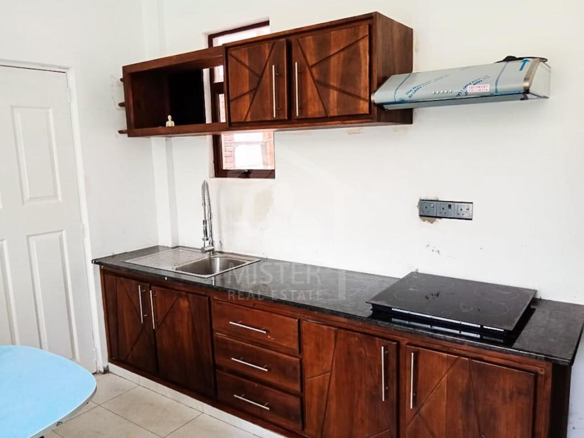 Private Apartment for Rent in Uswetakeiyawa- image 6