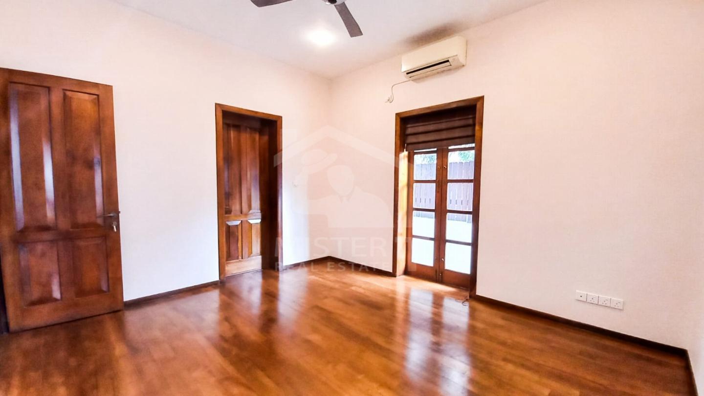 Luxury House For Rent in Colombo 05- image 6