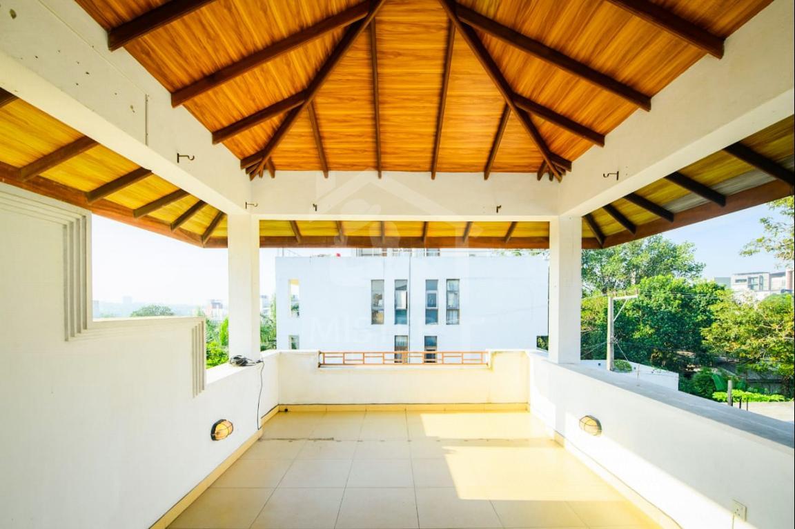 Modern House for Rent in Nawala- image 7