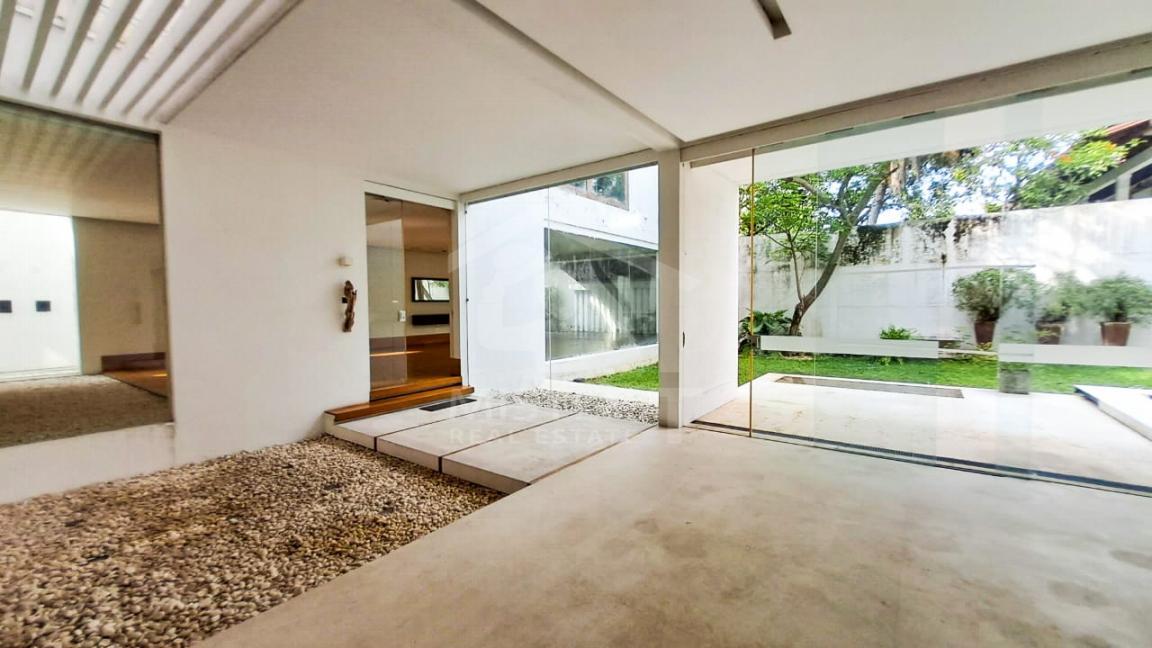 Luxury Bungalow for Rent in Colombo 03- image 7