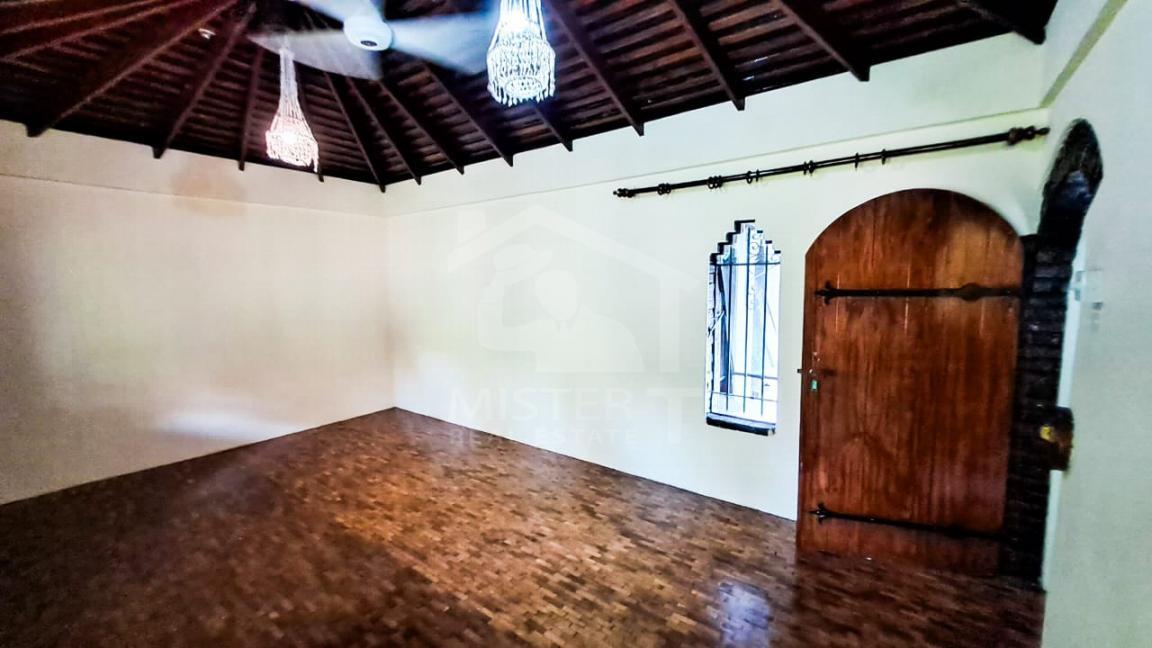 Commercial Property for Rent in Colombo 07- image 7