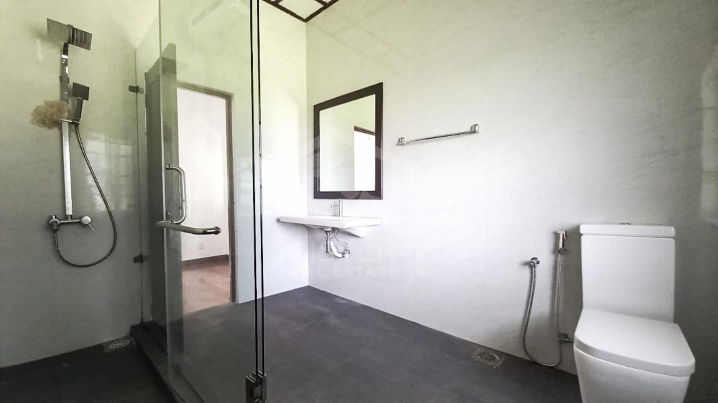 Private Apartment for Rent in Colombo 07- image 8