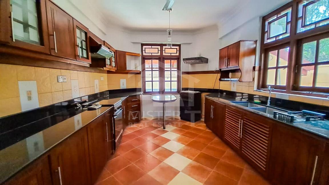 Commercial Property for Rent in Battaramulla- image 8