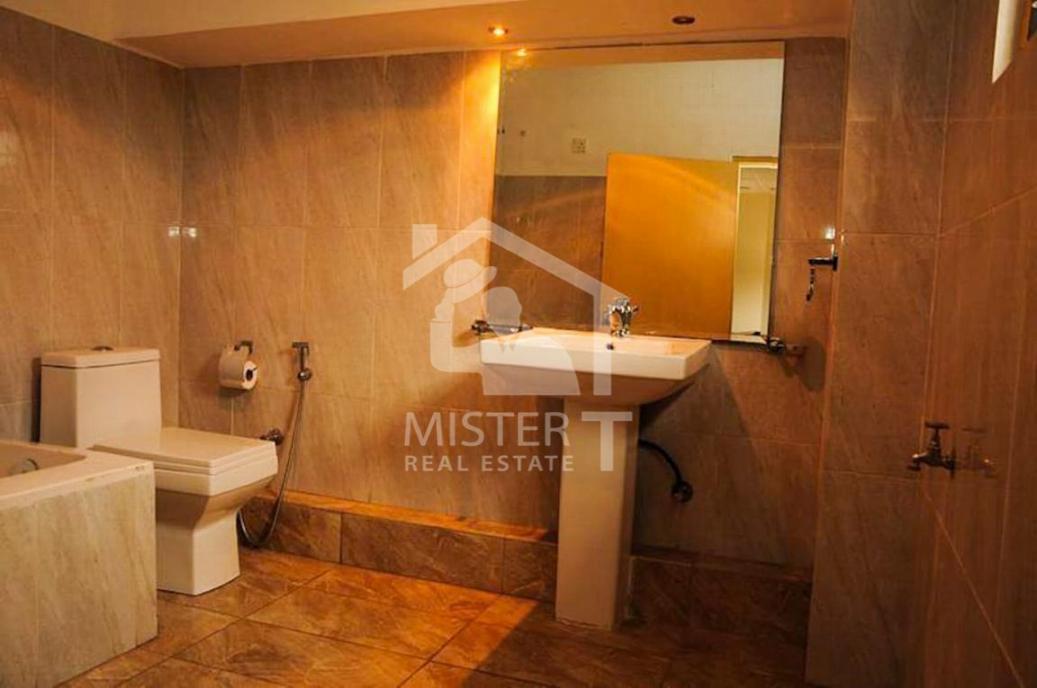 Commercial Property for Rent in Nugegoda- image 8