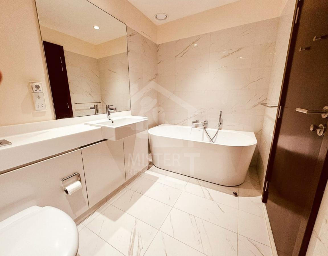 Apartment for Rent at Cinnamon Life, Colombo 02- image 8