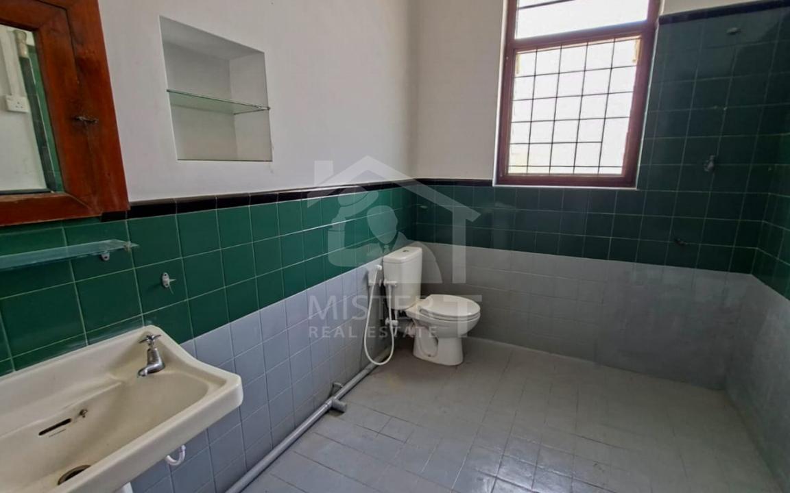 Commercial Property for Rent in Colombo 07- image 8