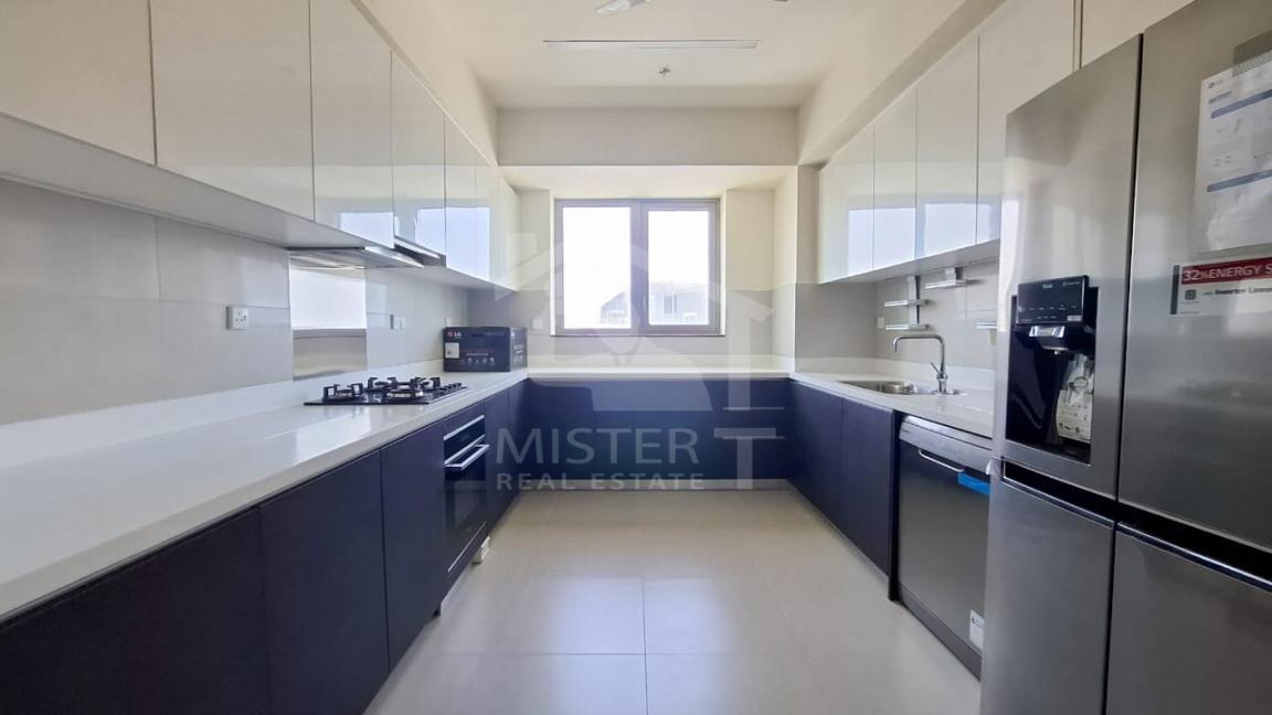 Apartment for Rent at Cinnamon Life, Colombo 02- image 8