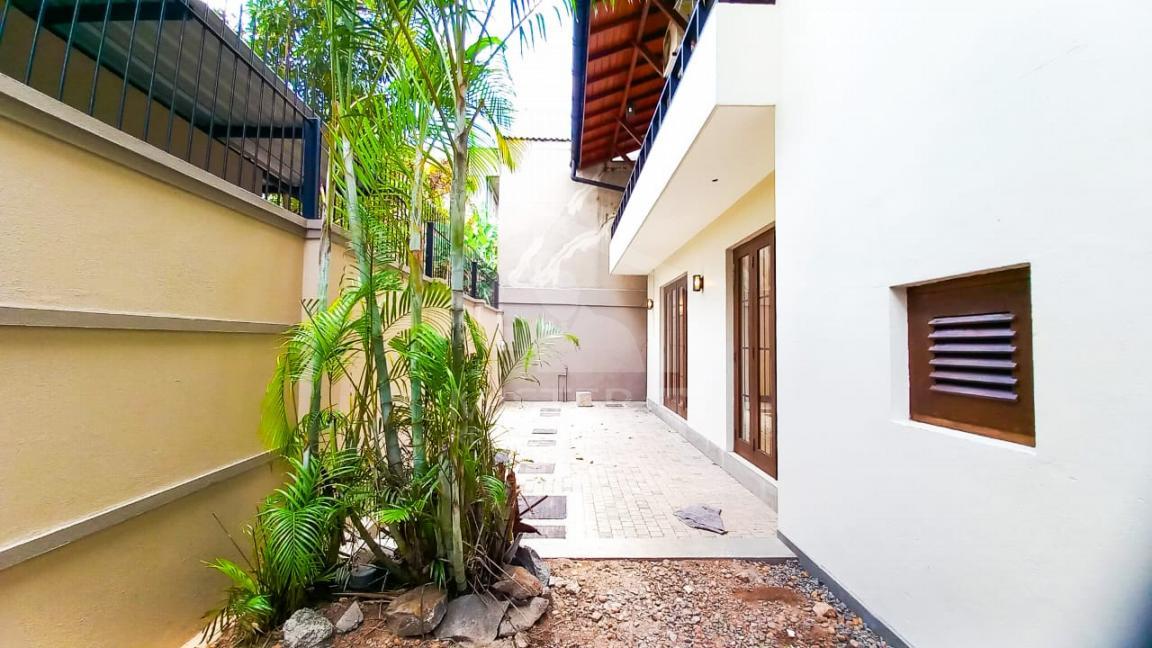House for Rent in Colombo 08- image 9