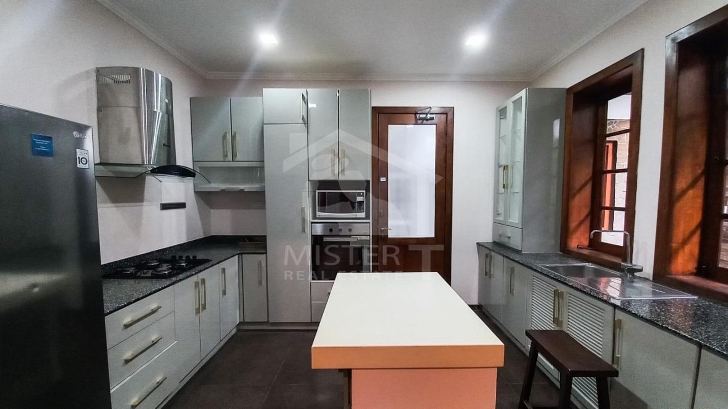 Luxury House For Rent in Colombo 05- image 9