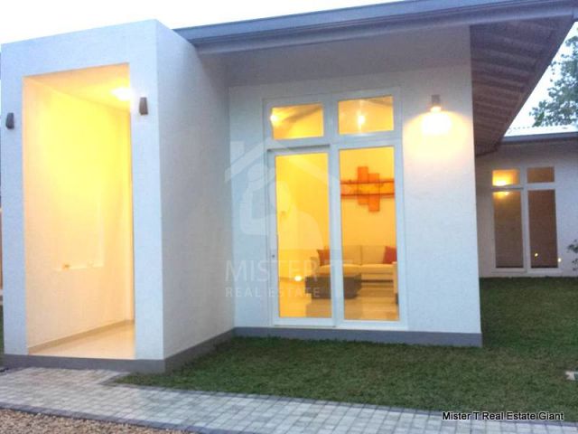 House for Rent in Thalawathugoda- image 10