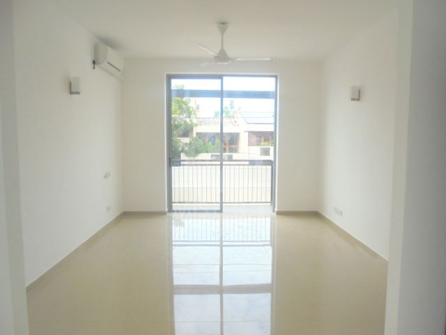 Private Apartment for Rent in Colombo 05- image 1