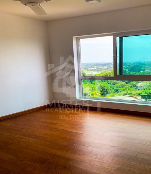 Apartment for Rent at The Elements - image 3