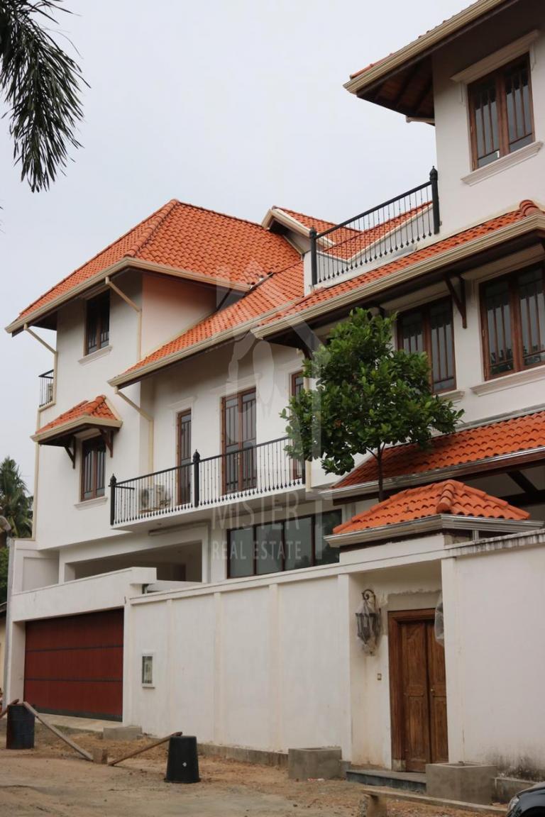 House for Rent in Colombo 07- image 1