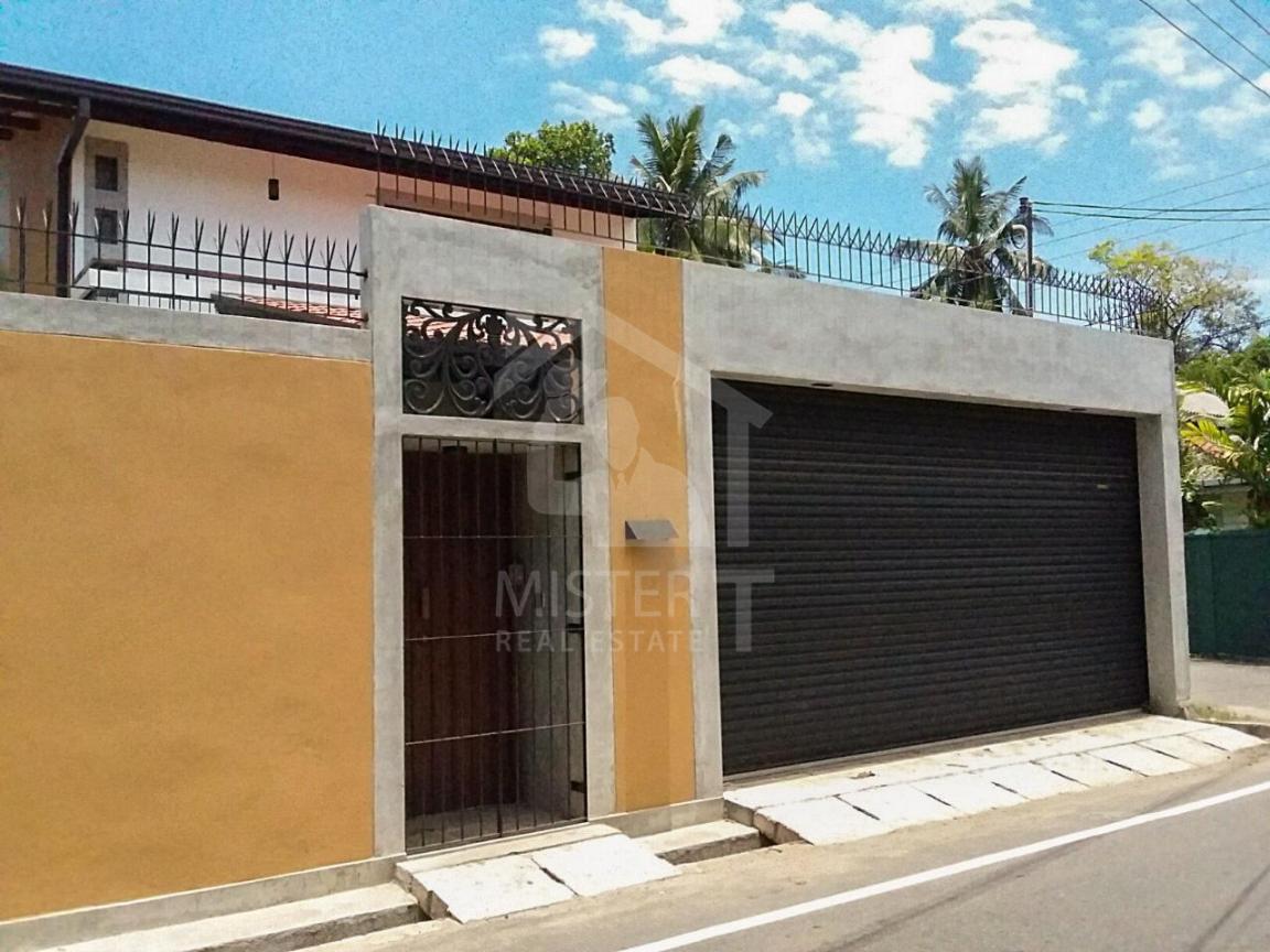 Villa for Rent in Mount lavinia - image 1