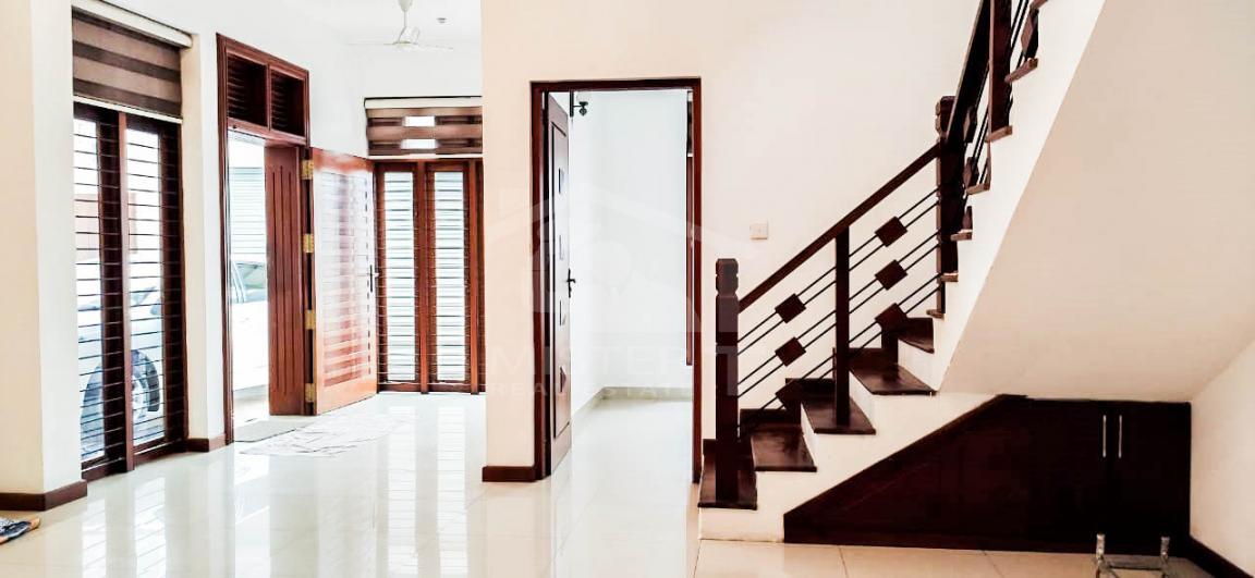House for Rent in Colombo 05- image 2