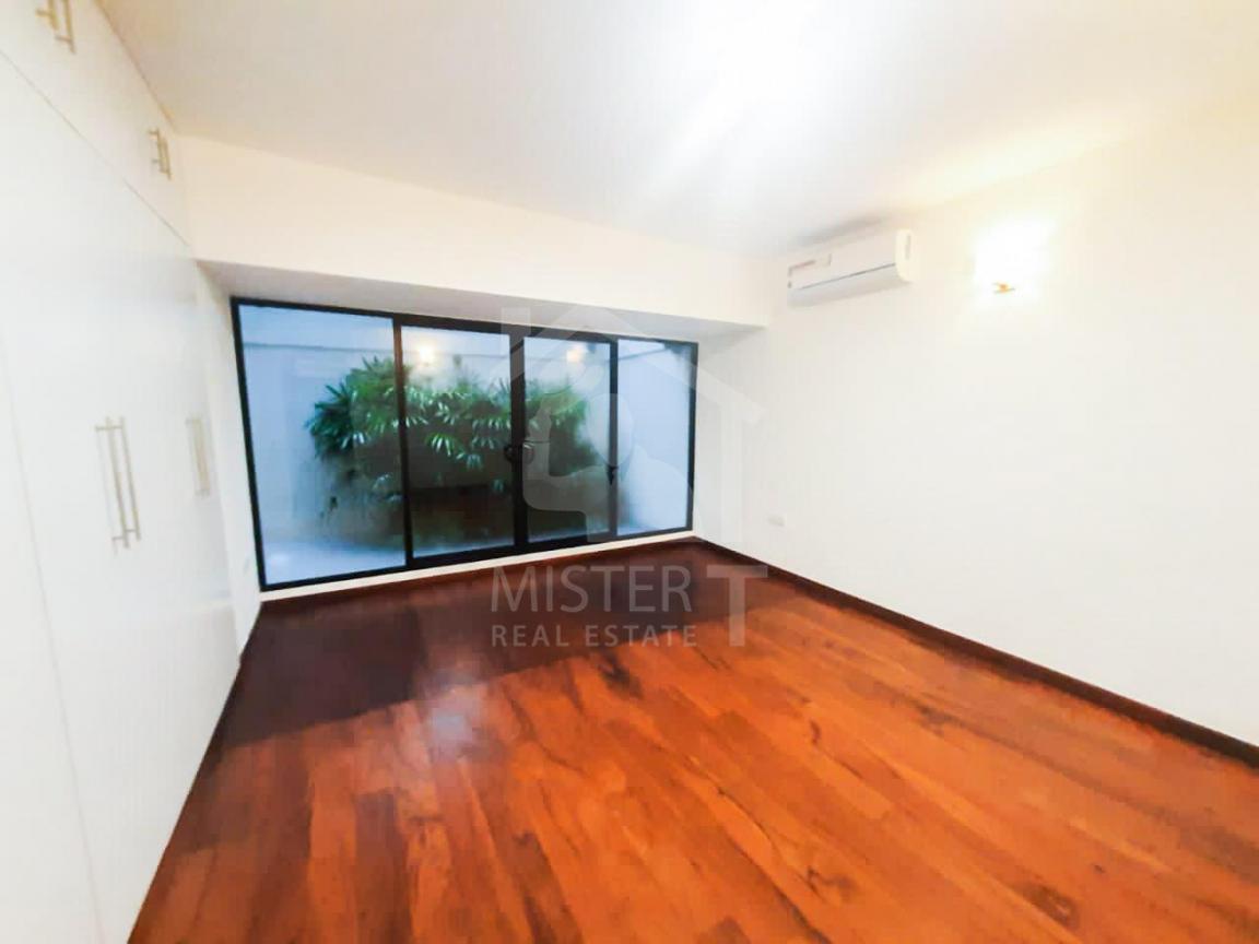 Luxury Condo Unit for Rent in Colombo - image 2