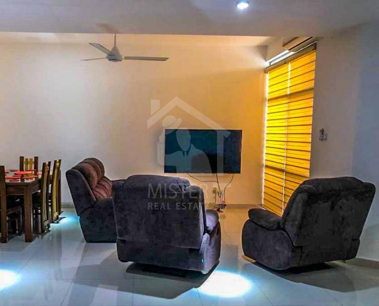 Apartment for Rent at The Lakefront - image 2