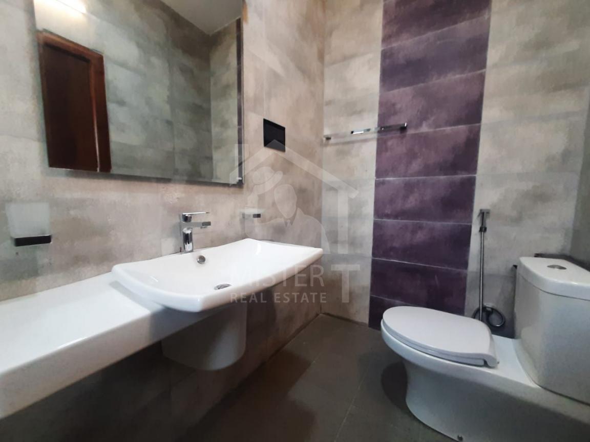 Apartment for Rent at Rich Tower- image 9