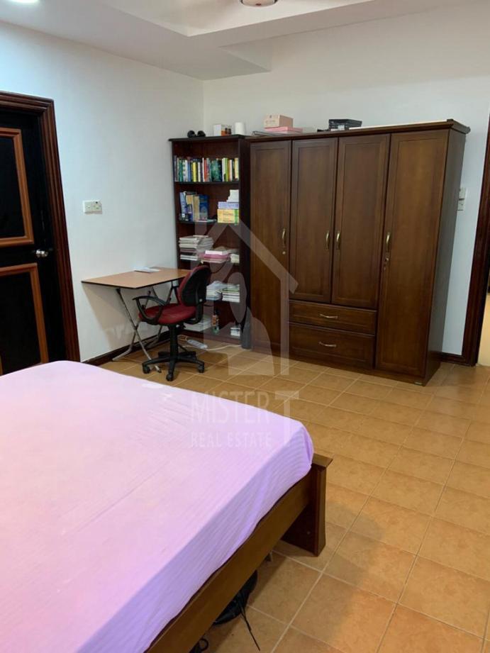 Apartment For Rent at Royal Court - image 2