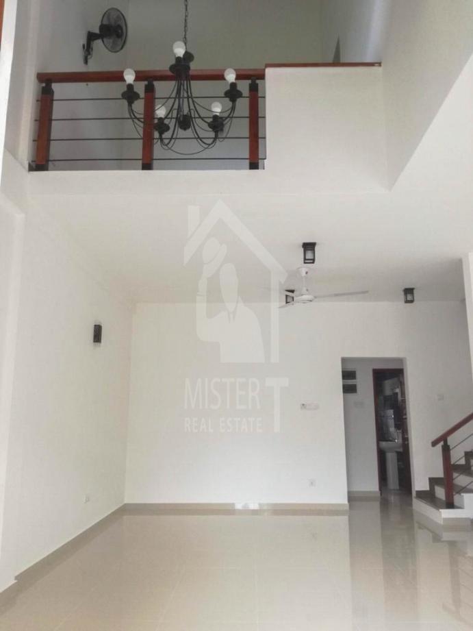 House For Rent in Boralesgamuwa- image 2