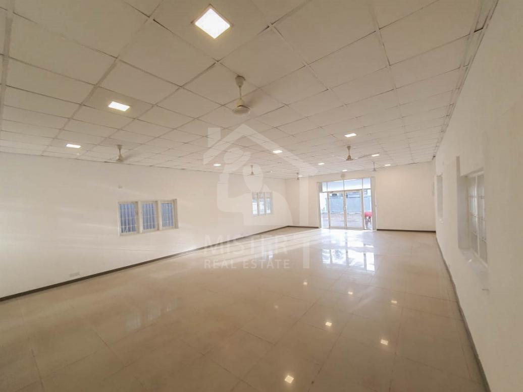 Commercial Property For Rent in Battaramulla- image 2