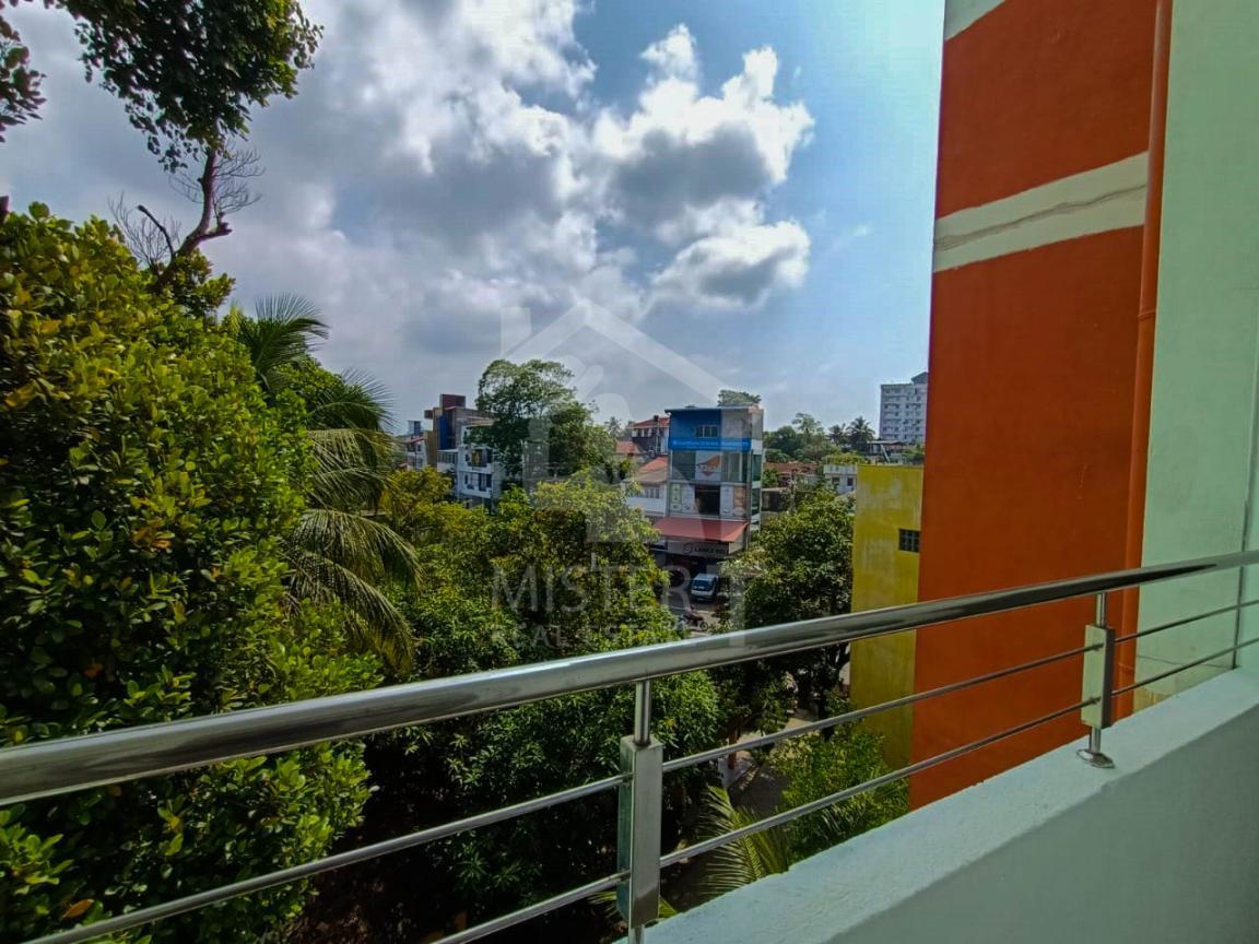 Apartment for Rent in Wee Residencies- image 4