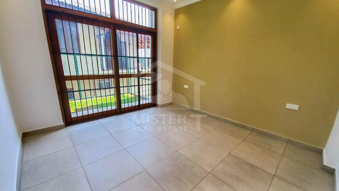 Private Apartment for Rent in Rajagiriya- image 4