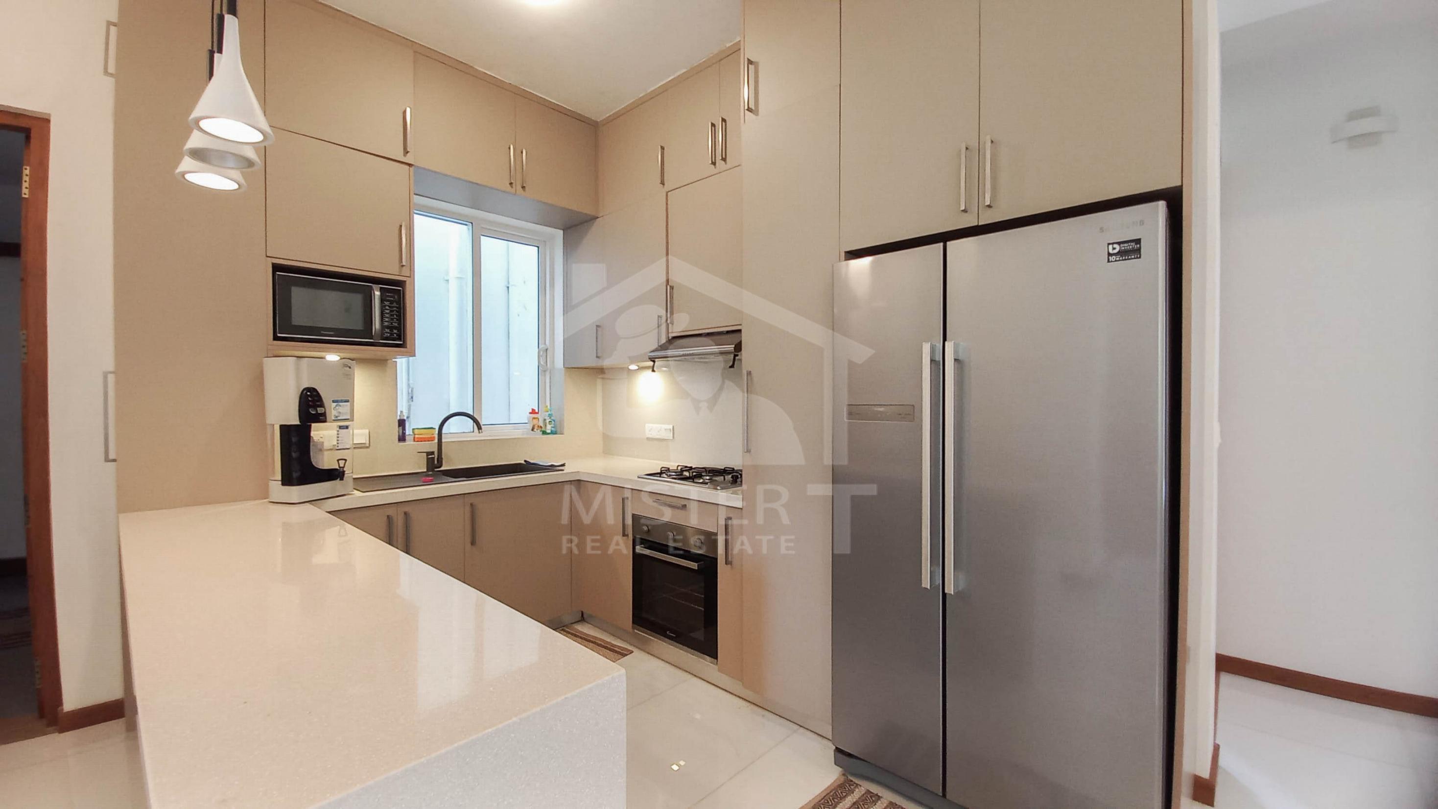 Private Apartment for Rent in Colombo 07- image 5