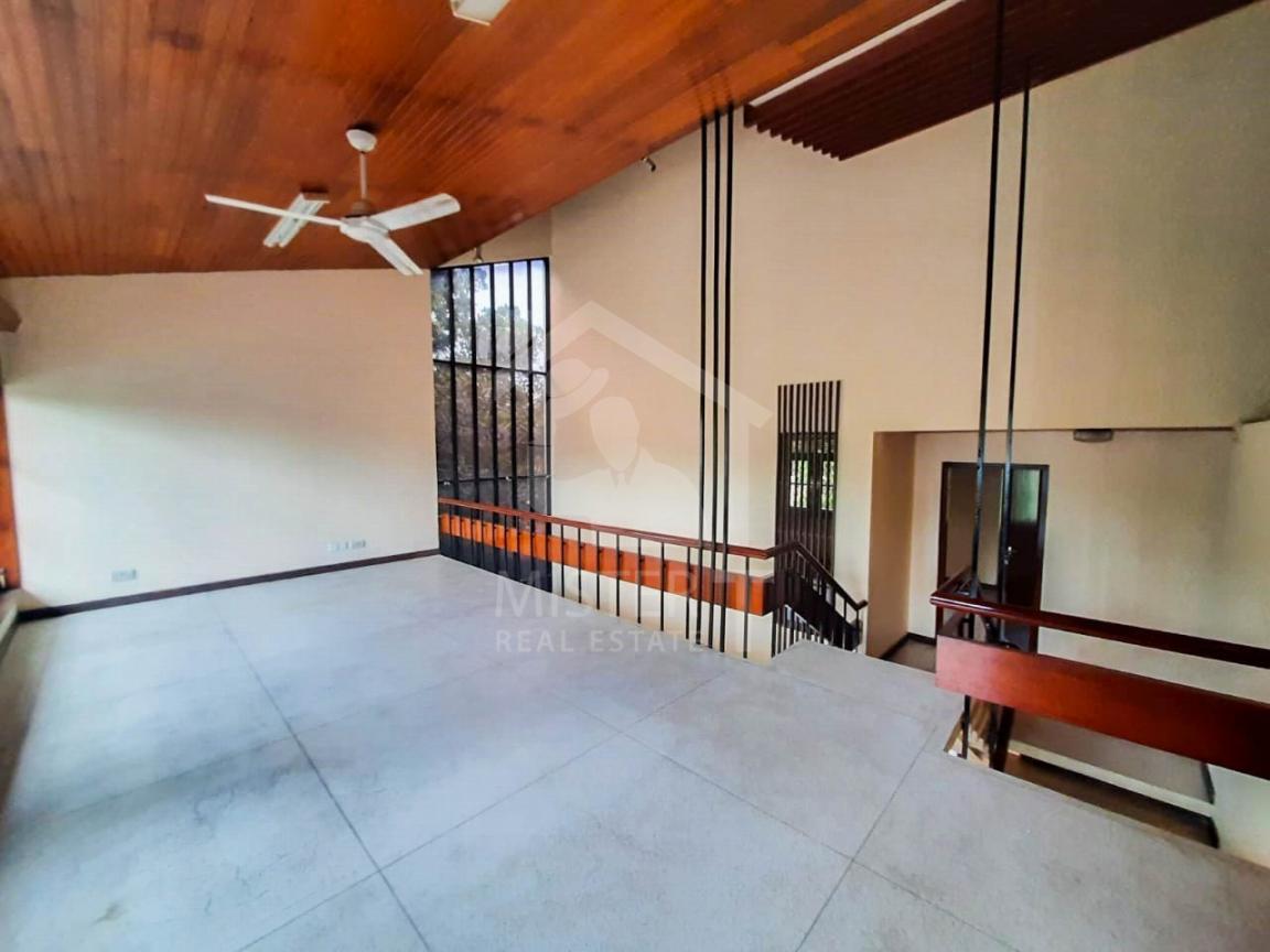 Commercial Property for Rent in Colombo 05 - image 7