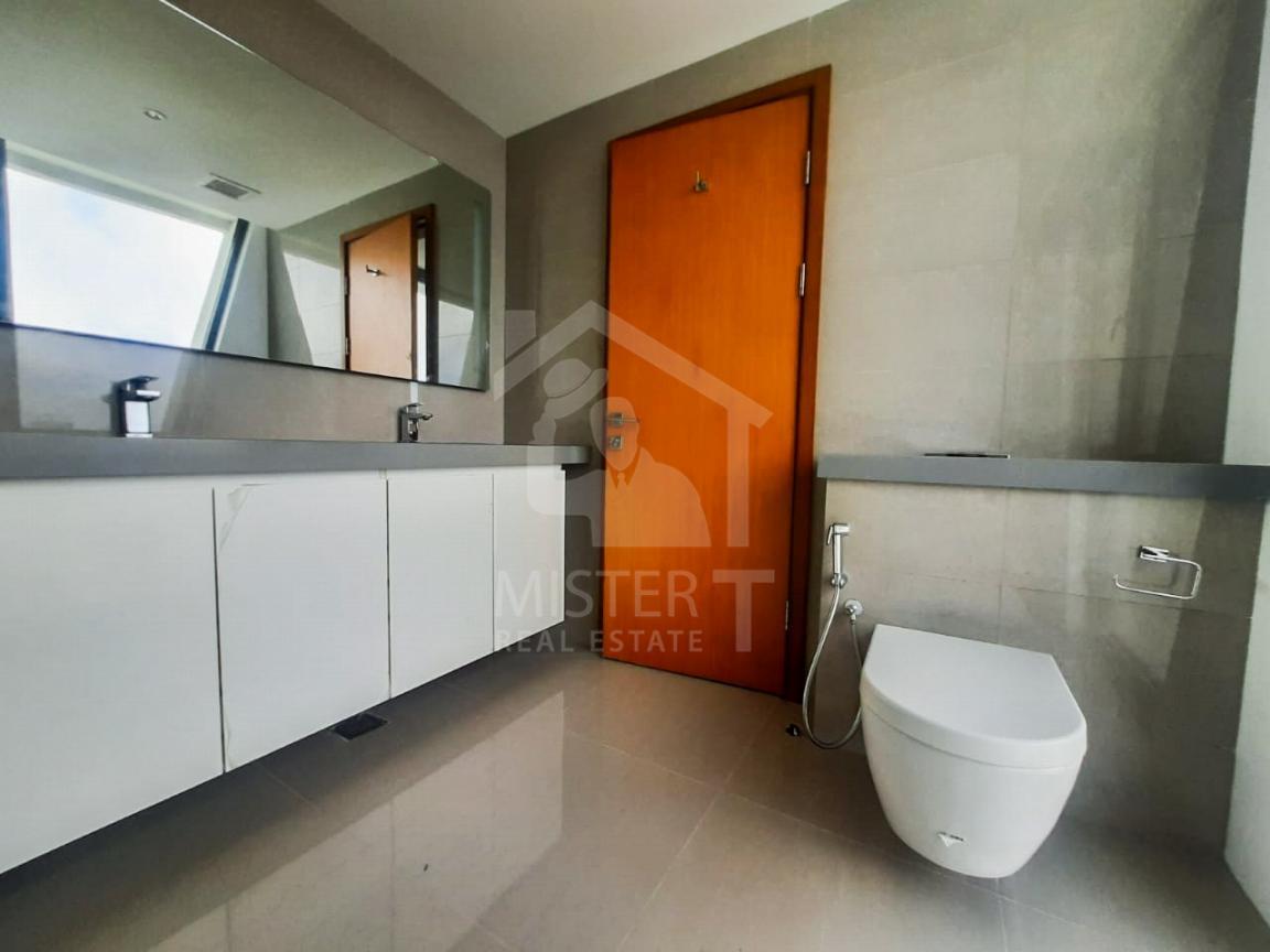 Duplex Penthouse for Rent at Altair - image 10