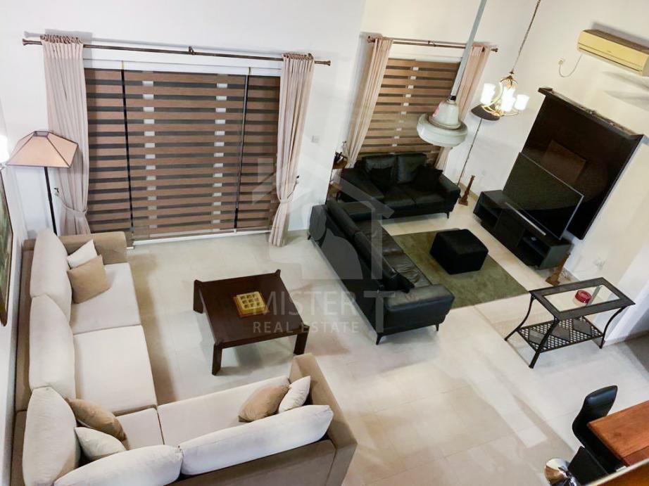 Private Apartment for Rent in Colombo 07 - image 1