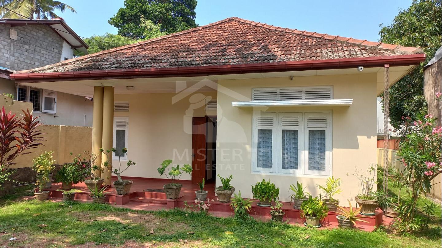 House for Rent  in Mount Lavinia - image 1
