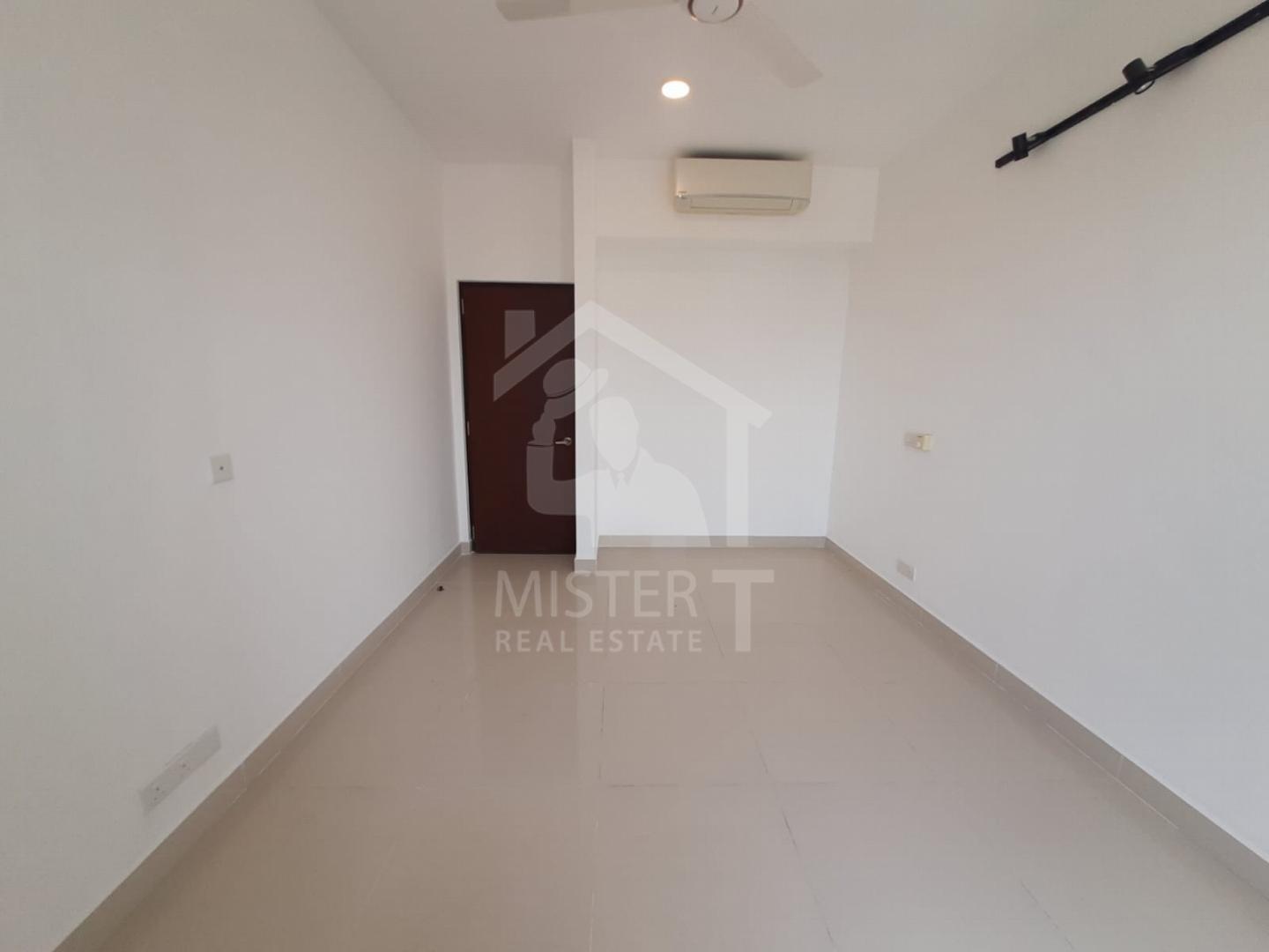 Apartment for Rent at The Everest - image 2