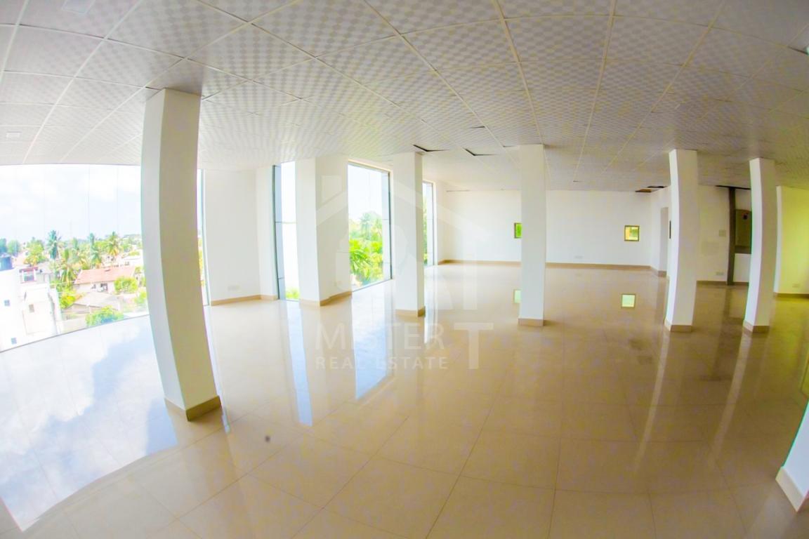 Building for Rent in Mirihana- image 3