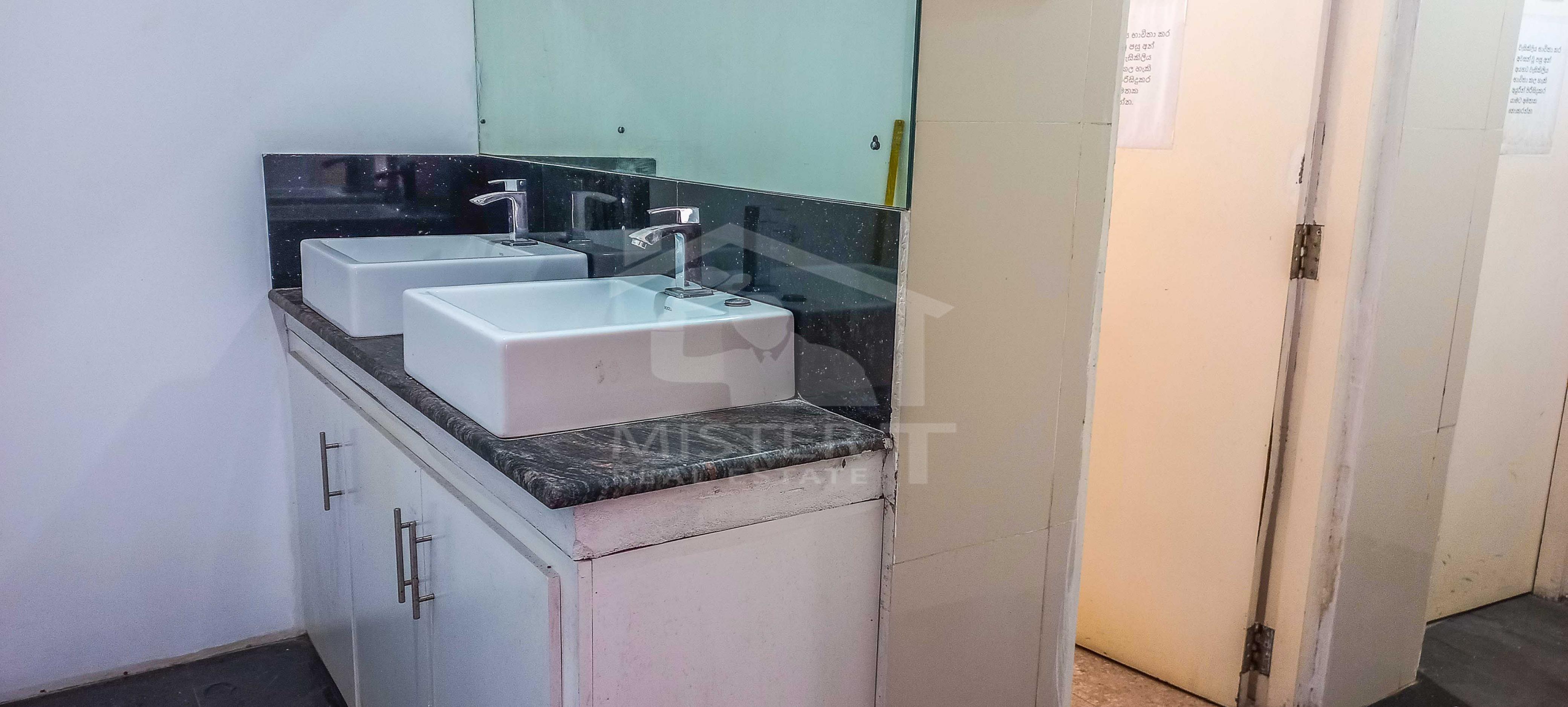 Office Space for Rent in Colombo 03 - image 3