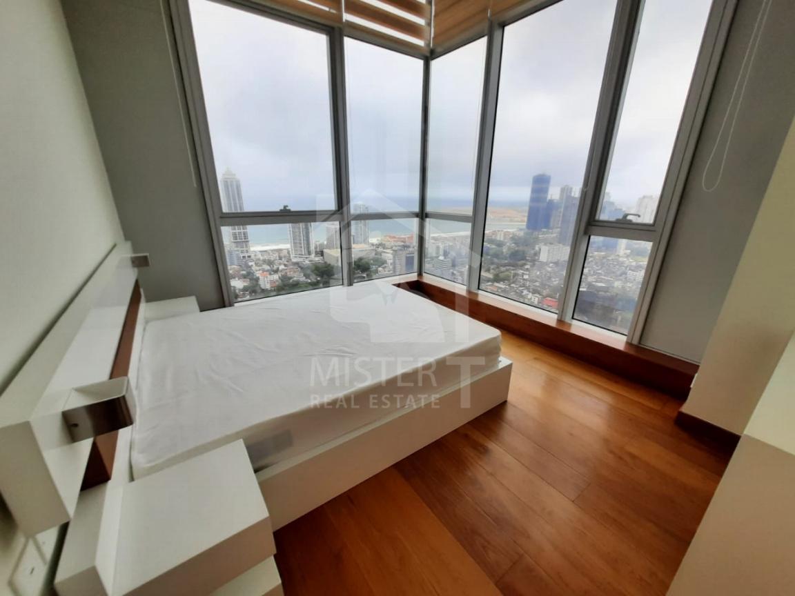 Penthouse for Rent at Colombo City Centre - image 3
