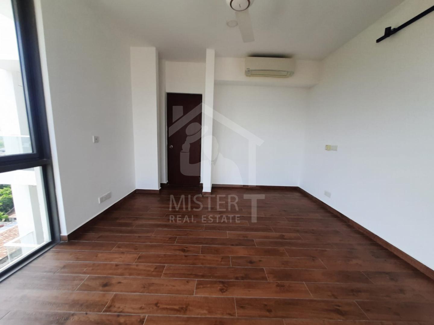 Apartment for Rent at The Everest - image 3