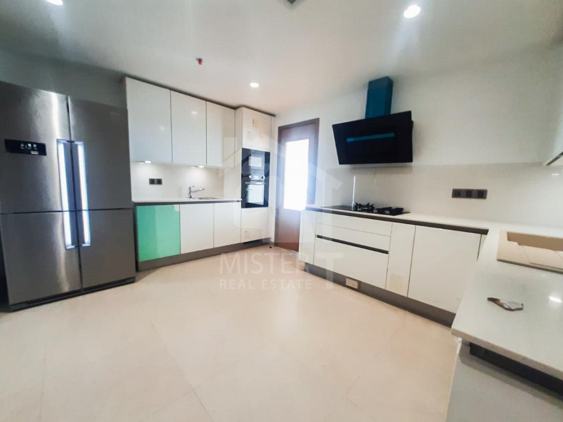 Duplex Penthouse for Rent at Altair - image 7