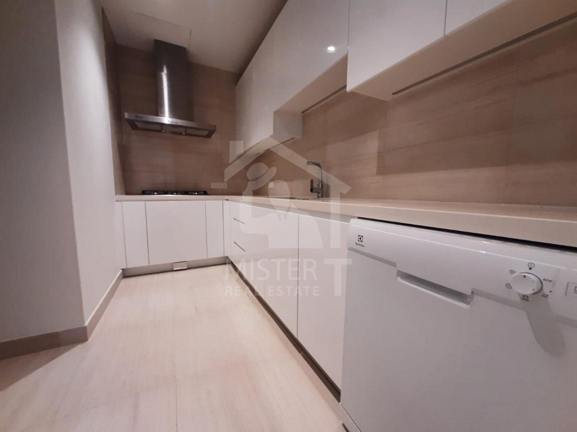 Penthouse for Rent at Colombo City Centre - image 8