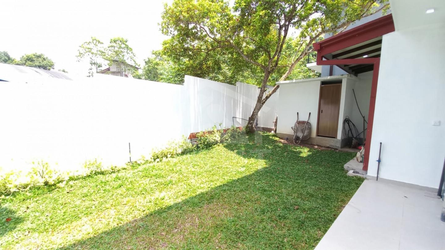 House for Sale in Malabe - image 10