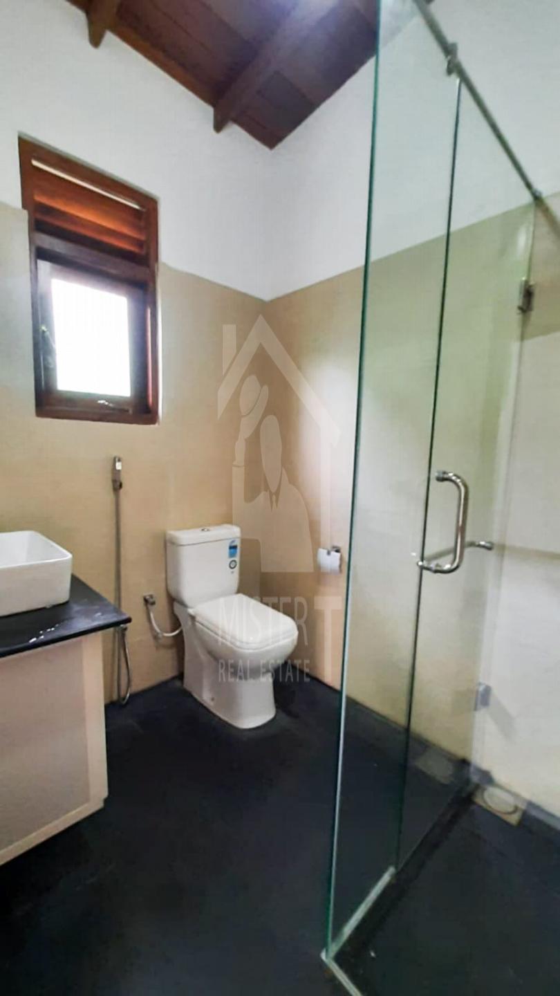 House for Sale in Makola- image 10