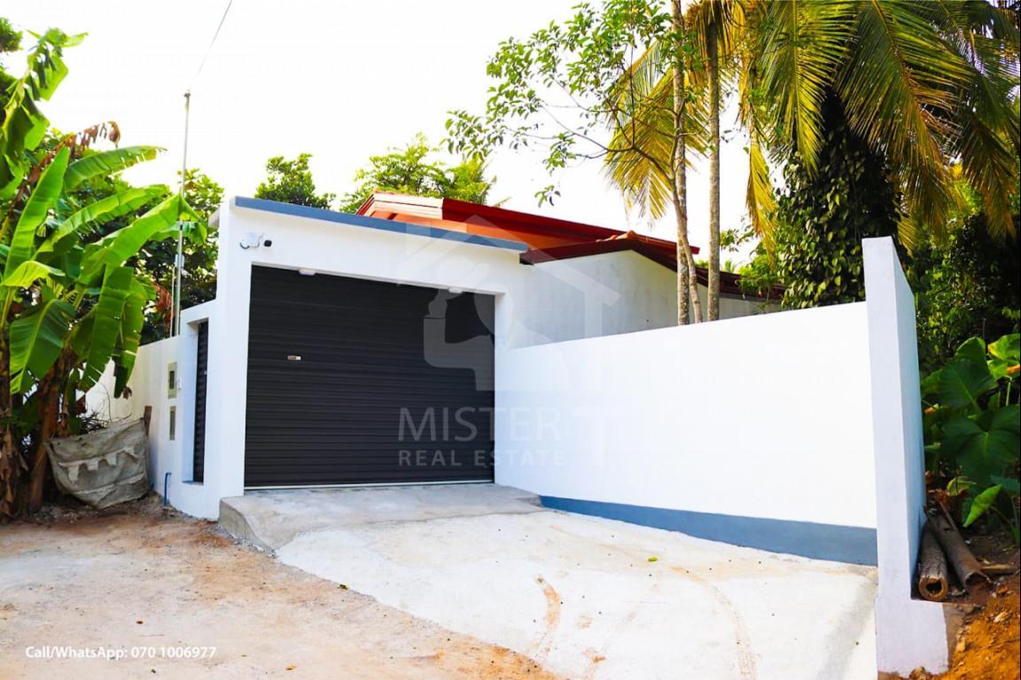 House for Sale in Athurugiriya- image 10