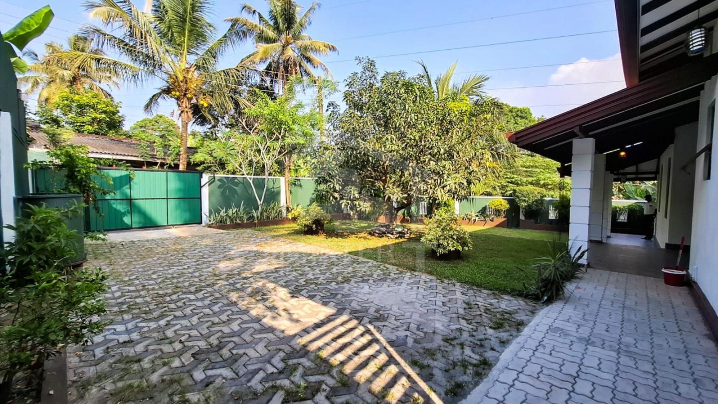 House for Sale in Athurugiriya- image 10