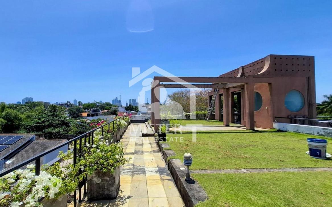 Apartment Building for Sale in Longdon Place - image 10