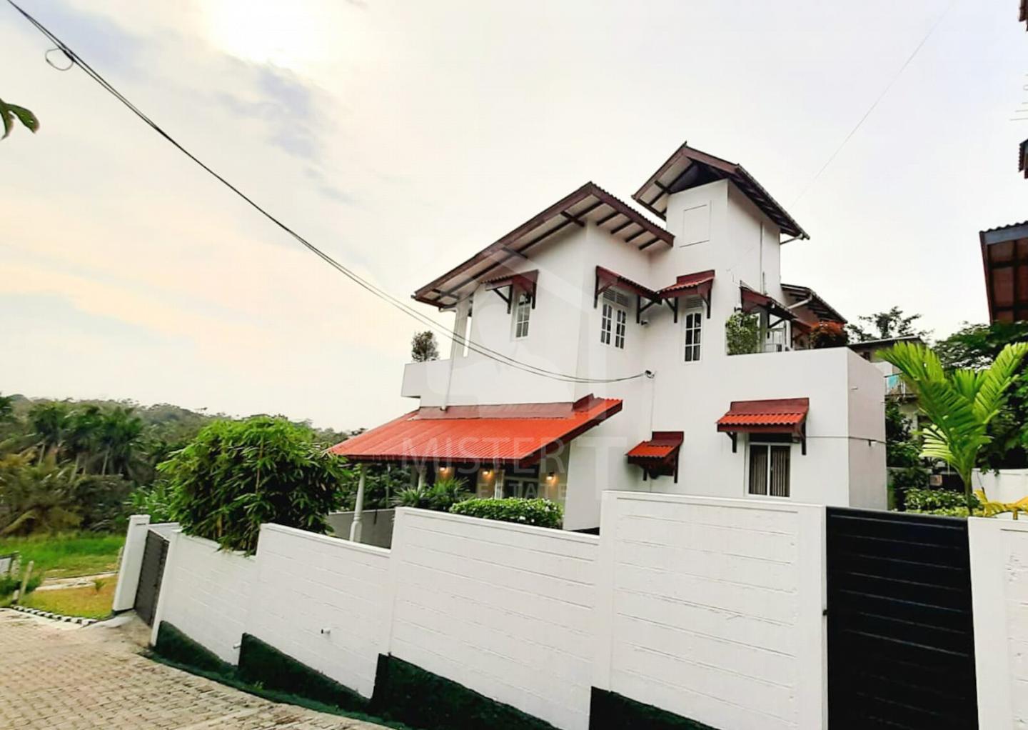 House for Sale in Piliyandala- image 1