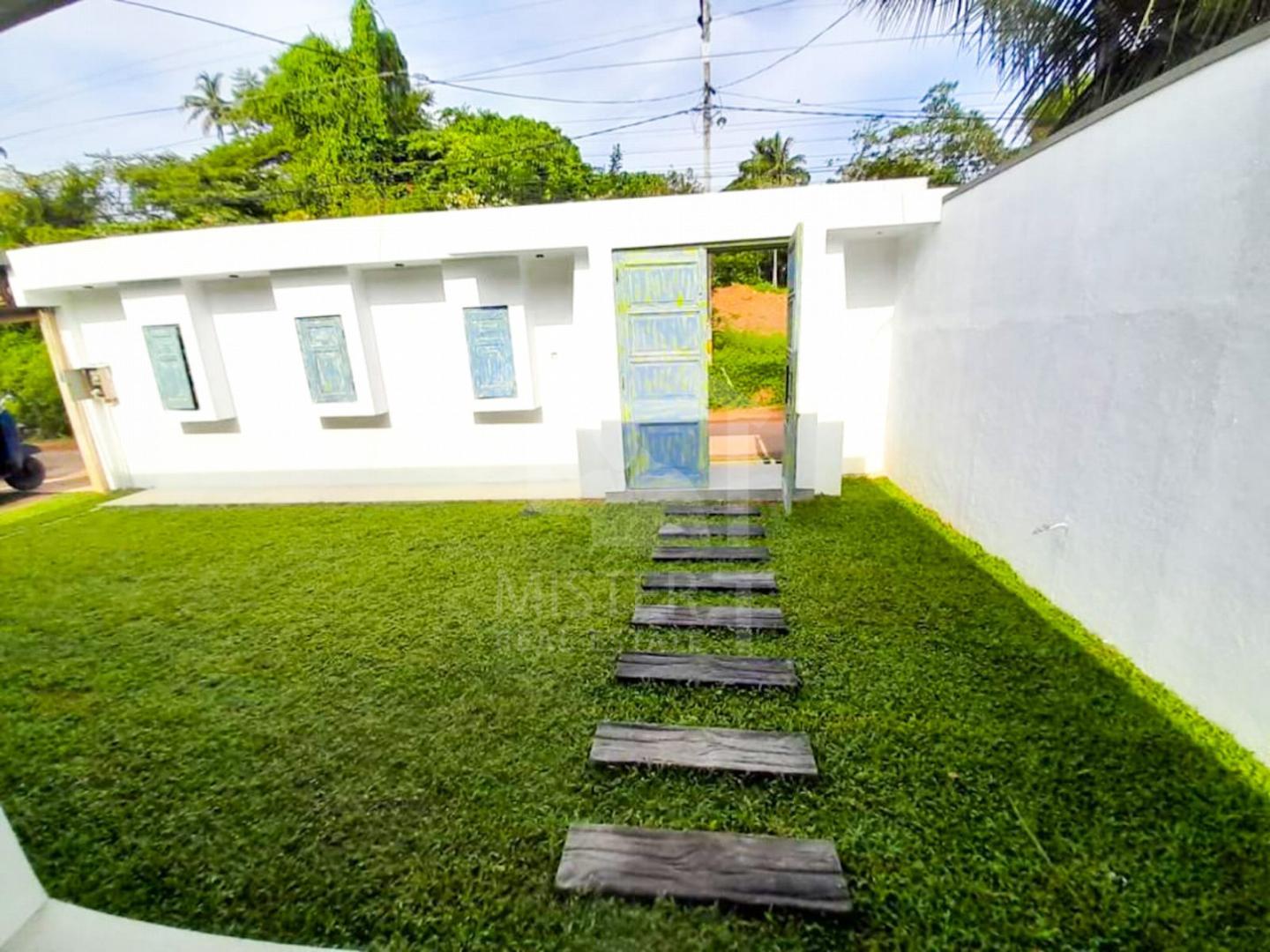 Villa for Sale in Mirissa- image 1
