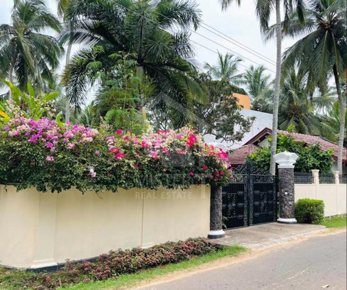 House for Sale in Marawila- image 1