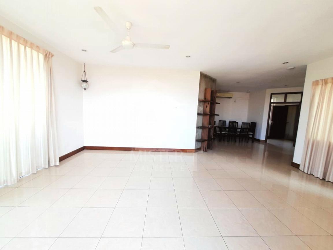 Apartment For Sale at Carriage House- image 1